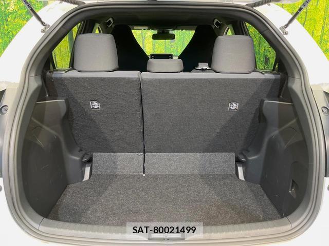 Toyota YARIS 2021-08 8725825-7