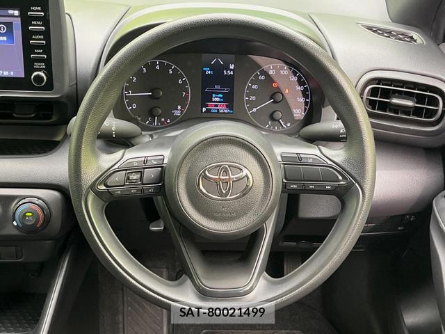 Toyota YARIS 2021-08 8725825-8