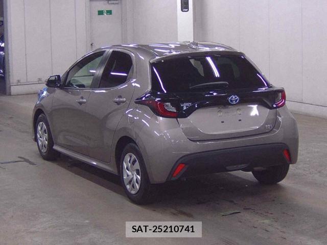 Toyota YARIS 2021-06 8726214-1