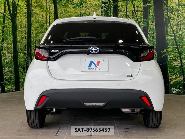 Toyota YARIS 2023-08 8726444-14