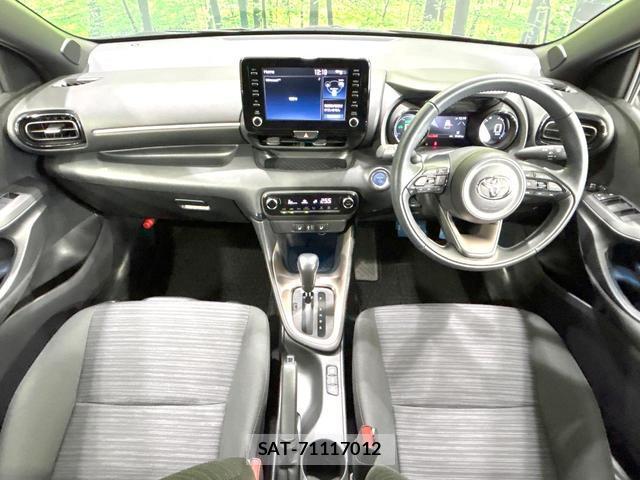 Toyota YARIS 2023-03 8727891-6