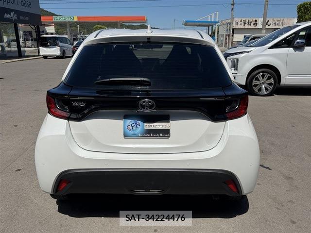 Toyota YARIS 2024-05 8728977-14