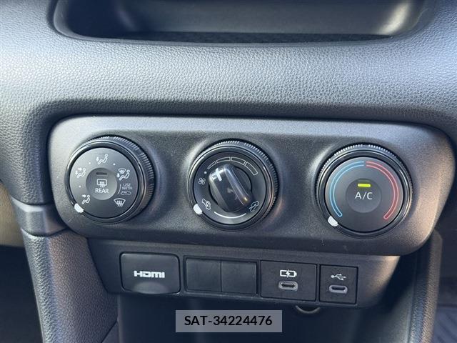 Toyota YARIS 2024-05 8728977-19