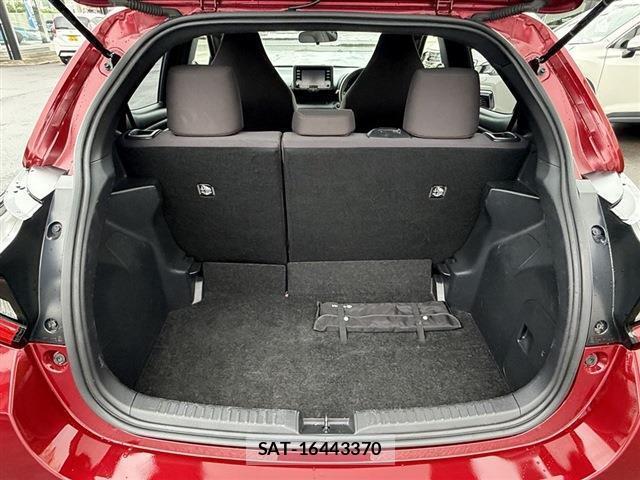 Toyota YARIS 2021-07 8728979-15