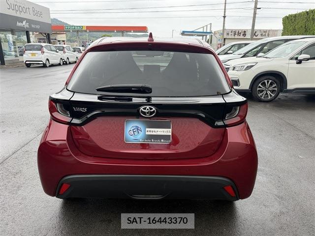 Toyota YARIS 2021-07 8728979-18