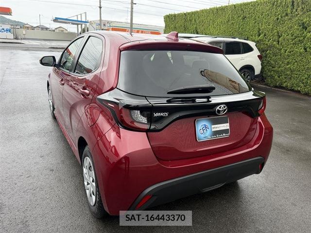 Toyota YARIS 2021-07 8728979-9