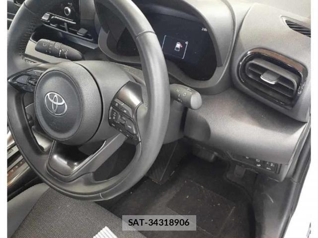Toyota YARIS 2024-06 8729181-2