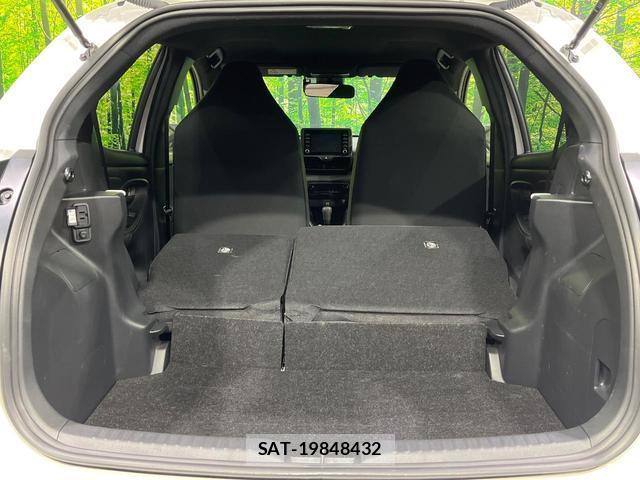 Toyota YARIS 2023-08 8730247-10
