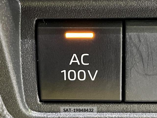 Toyota YARIS 2023-08 8730247-7