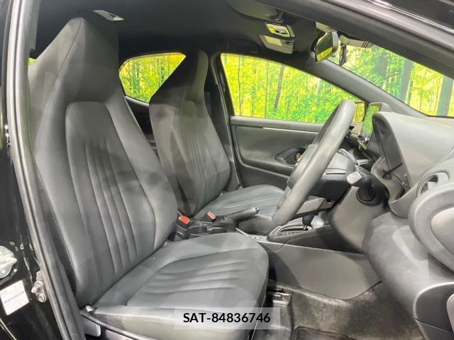 Toyota YARIS 2021-09 8730372-7