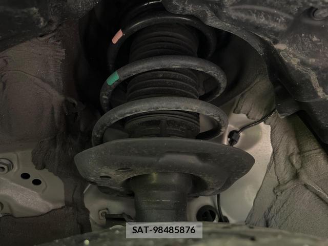 Toyota YARIS 2023-12 8730817-18
