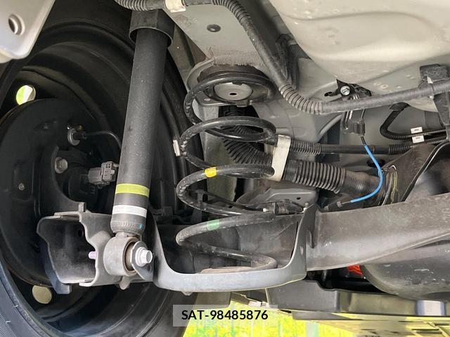 Toyota YARIS 2023-12 8730817-19