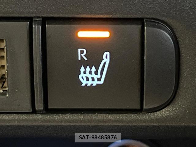 Toyota YARIS 2023-12 8730817-5