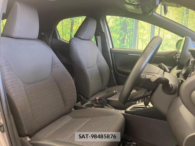 Toyota YARIS 2023-12 8730817-7