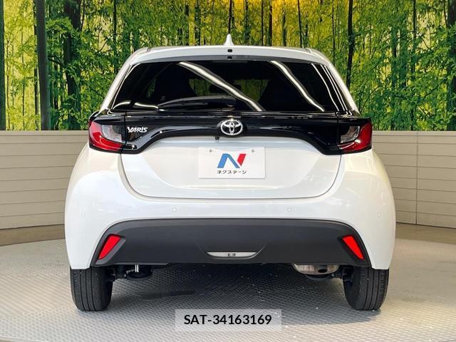 Toyota YARIS 2023-07 8730830-14