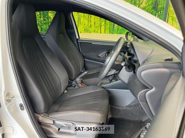 Toyota YARIS 2023-07 8730830-7