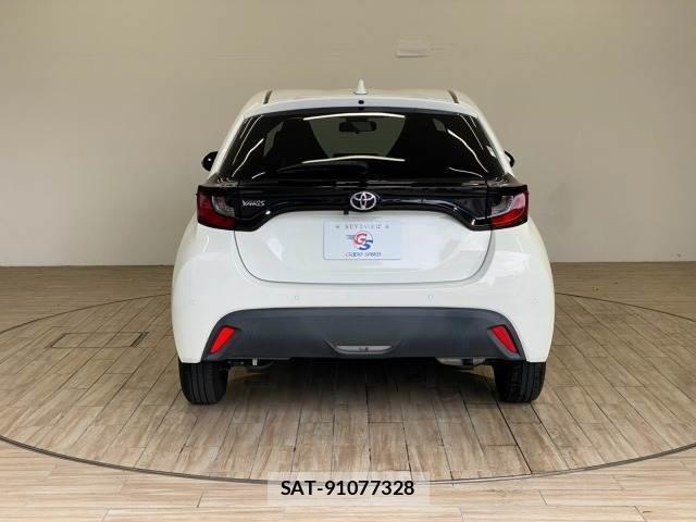 Toyota YARIS 2021-07 8731369-13