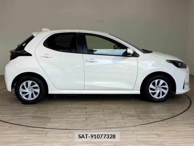 Toyota YARIS 2021-07 8731369-15