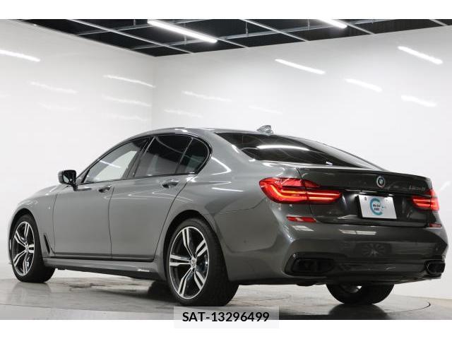 Bmw 7 SERIES 2017-10 8752843-1