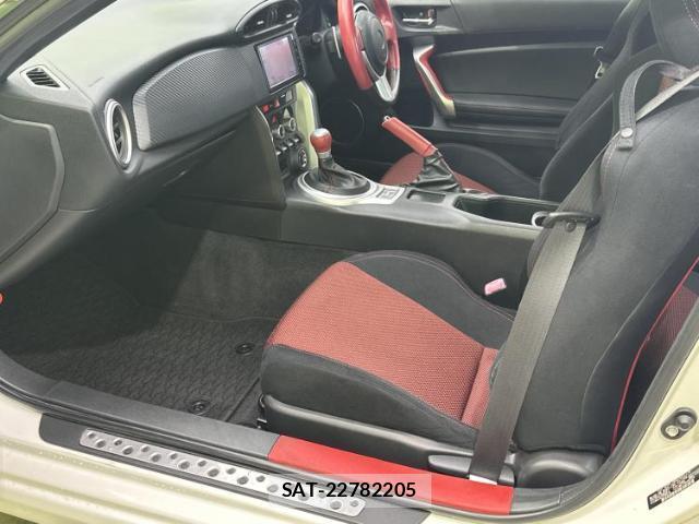 Toyota 86 2015-08 8754355-5