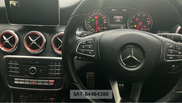 Mercedes Benz A-CLASS 2016-03 8753639-16
