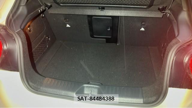 Mercedes Benz A-CLASS 2016-03 8753639-17