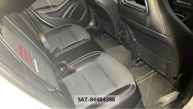 Mercedes Benz A-CLASS 2016-03 8753639-6