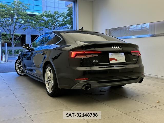 Audi A5 2018-05 8753530-2