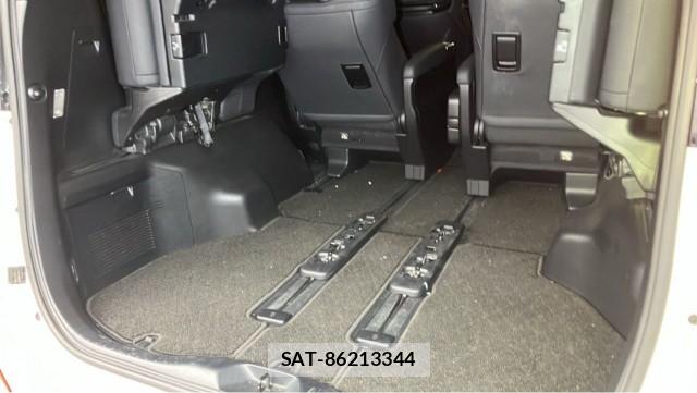 Toyota ALPHARD 2022-04 8753568-17