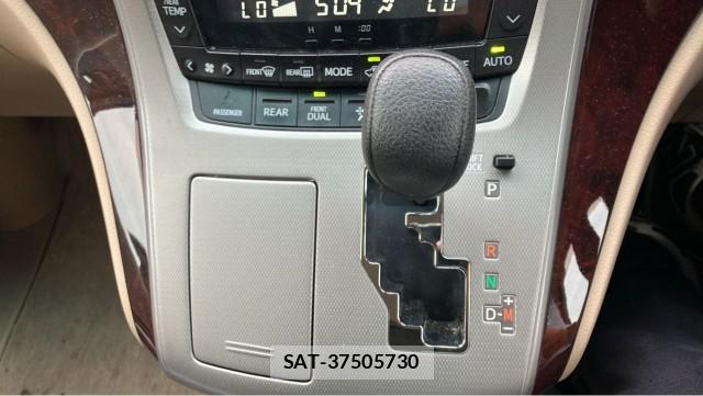 Toyota ALPHARD 2013-08 8753579-14