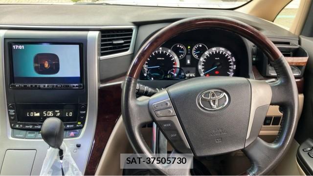 Toyota ALPHARD 2013-08 8753579-16