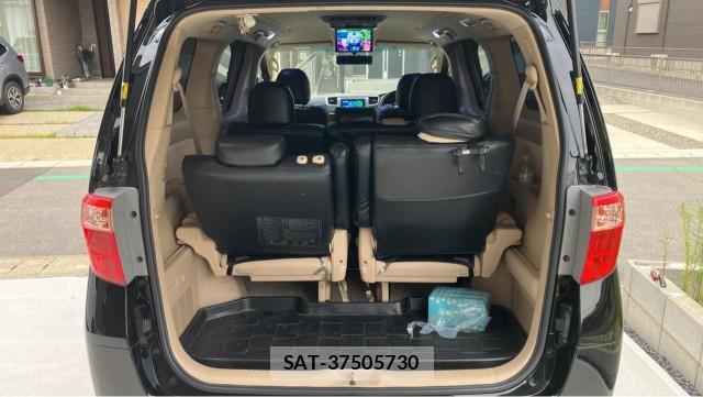 Toyota ALPHARD 2013-08 8753579-17