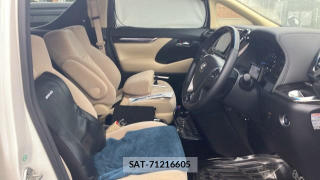 Toyota ALPHARD 2015-08 8753620-5