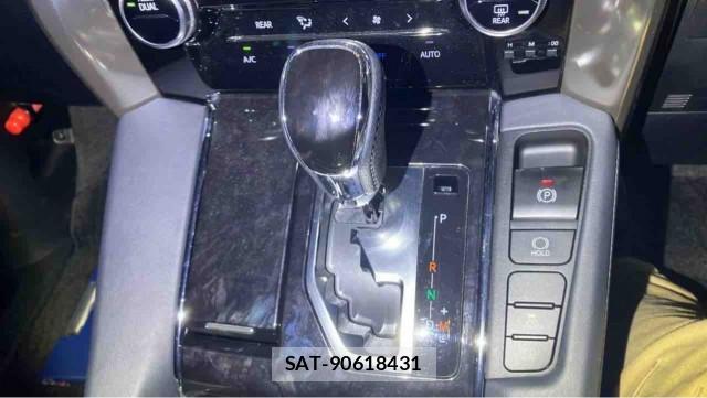 Toyota ALPHARD 2018-05 8753622-14