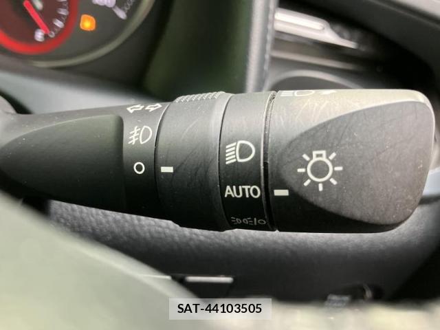 Toyota ALPHARD 2022-10 8754502-15