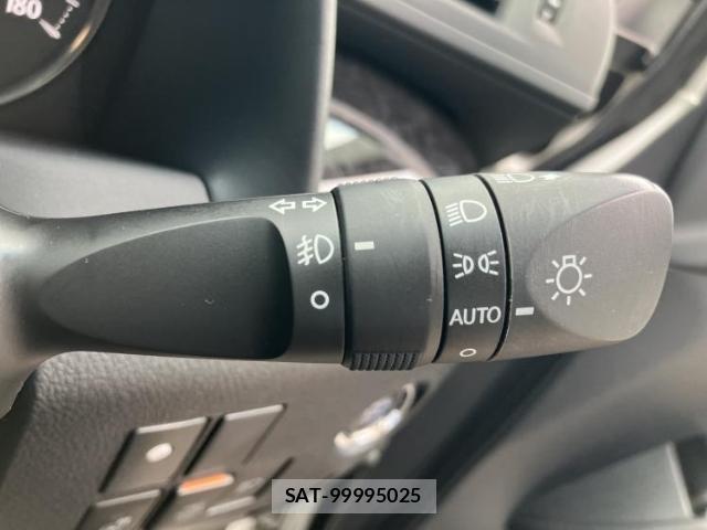 Toyota ALPHARD 2018-05 8754656-15