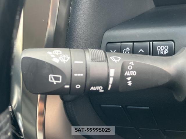 Toyota ALPHARD 2018-05 8754656-16