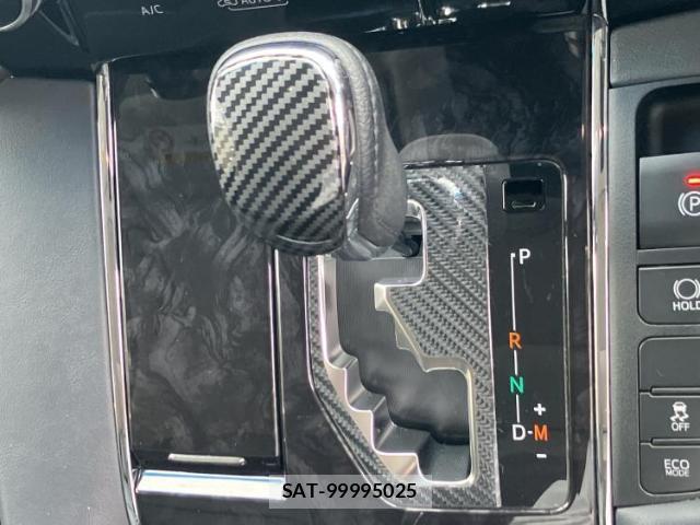 Toyota ALPHARD 2018-05 8754656-17