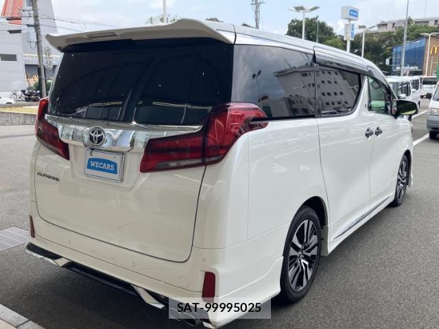 Toyota ALPHARD 2018-05 8754656-2