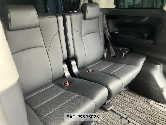 Toyota ALPHARD 2018-05 8754656-5