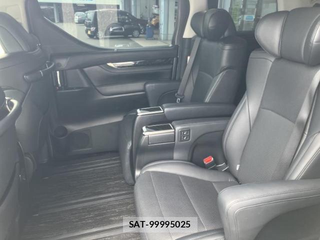 Toyota ALPHARD 2018-05 8754656-7
