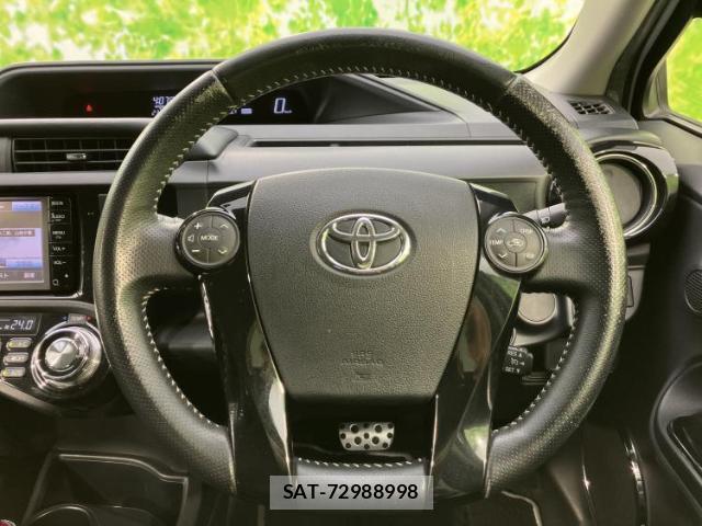 Toyota AQUA 2015-12 8752368-14