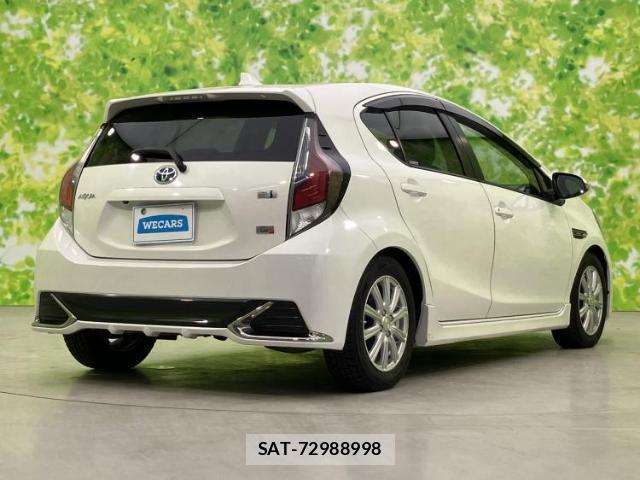Toyota AQUA 2015-12 8752368-2