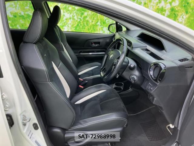 Toyota AQUA 2015-12 8752368-3