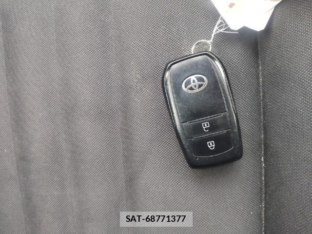 Toyota AQUA 2021-08 8752589-14