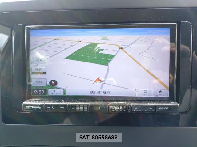 Toyota AQUA 2023-08 8752591-10