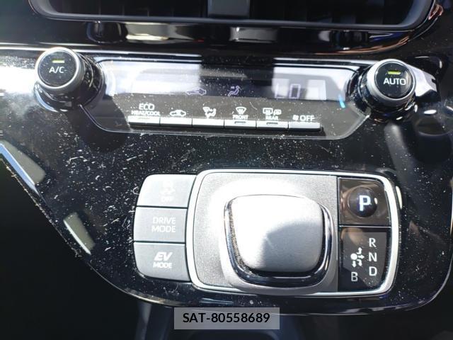 Toyota AQUA 2023-08 8752591-11