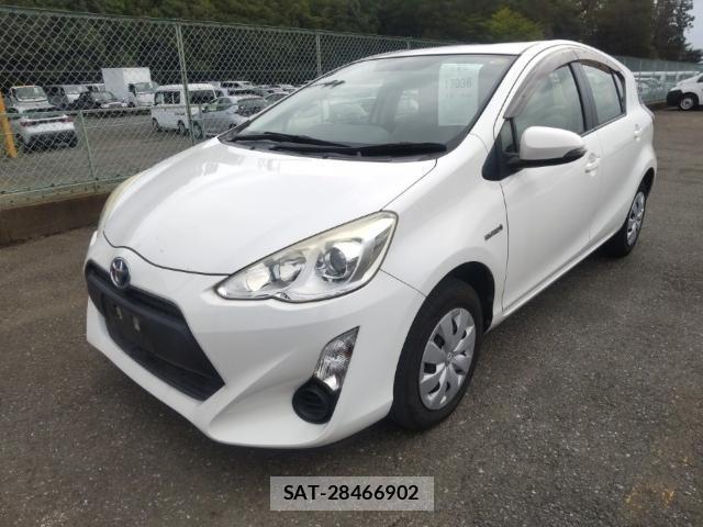 Toyota AQUA 2016-08 8752603-0