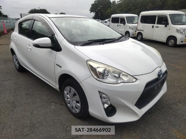 Toyota AQUA 2016-08 8752603-3