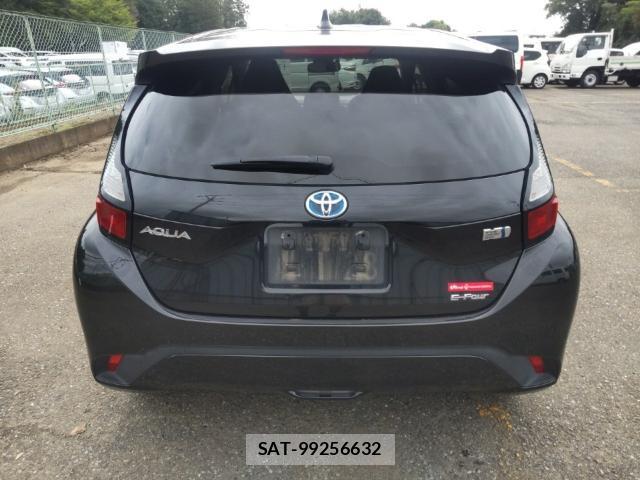 Toyota AQUA 2021-08 8752614-1